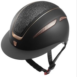 cap-ariete-nero-dettagli-oro-rosa-scaled-e1725615434779